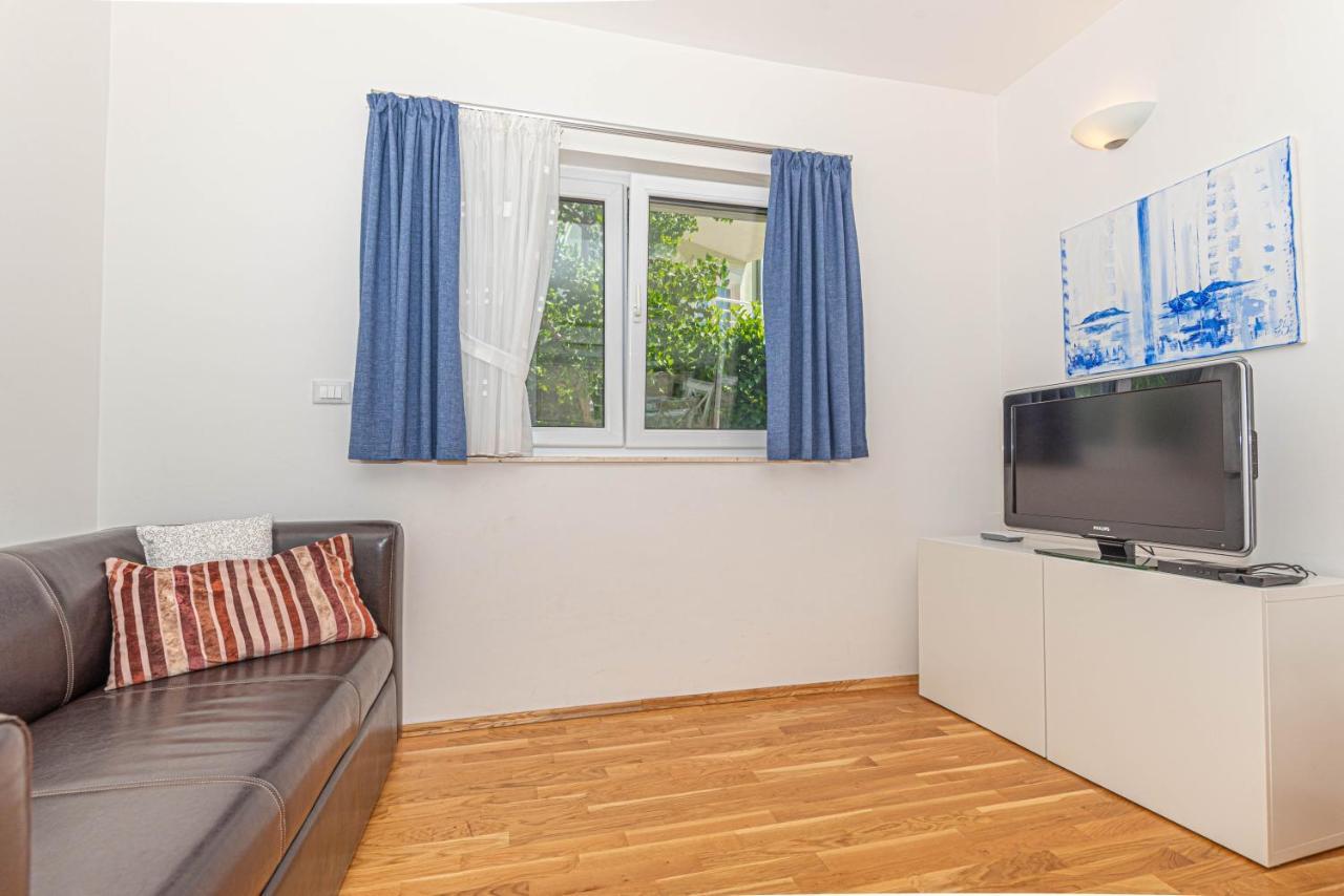 Apartments Villa Tribunj Tribalj エクステリア 写真
