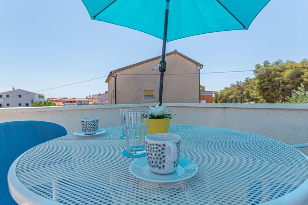 Apartments Villa Tribunj Tribalj エクステリア 写真