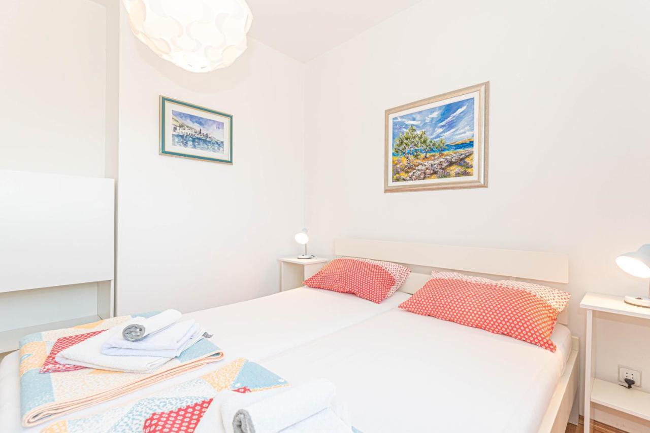 Apartments Villa Tribunj Tribalj エクステリア 写真