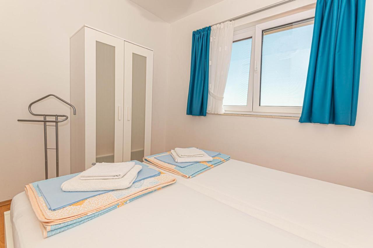 Apartments Villa Tribunj Tribalj エクステリア 写真