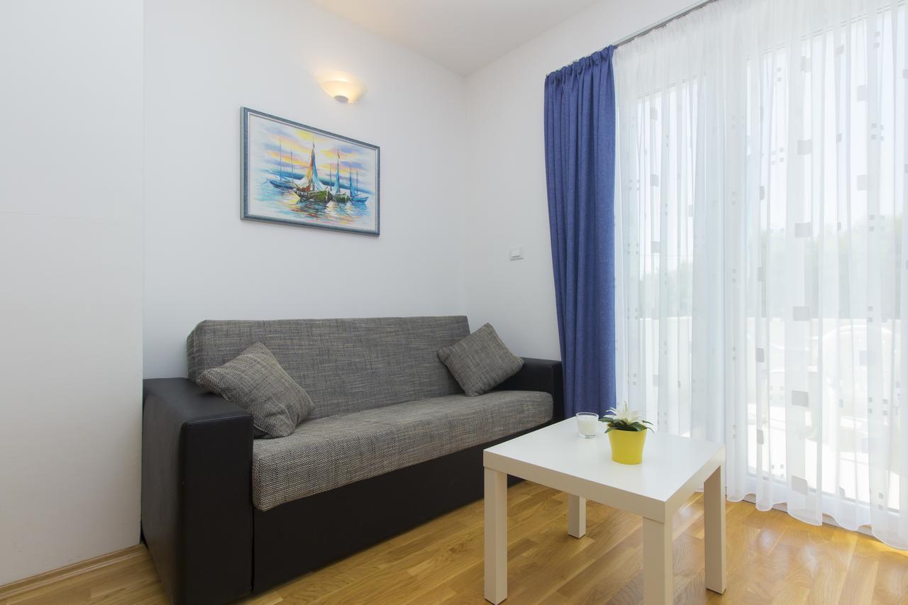 Apartments Villa Tribunj Tribalj エクステリア 写真
